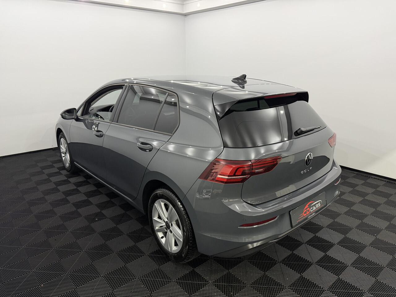 Volkswagen GOLF 1.5 TSI Life Business Clima, Apple carplay, Parkeersensoren, Stoelverwarming, Sfeerverlichting, Led, Keyless start, 2 jaar garantie