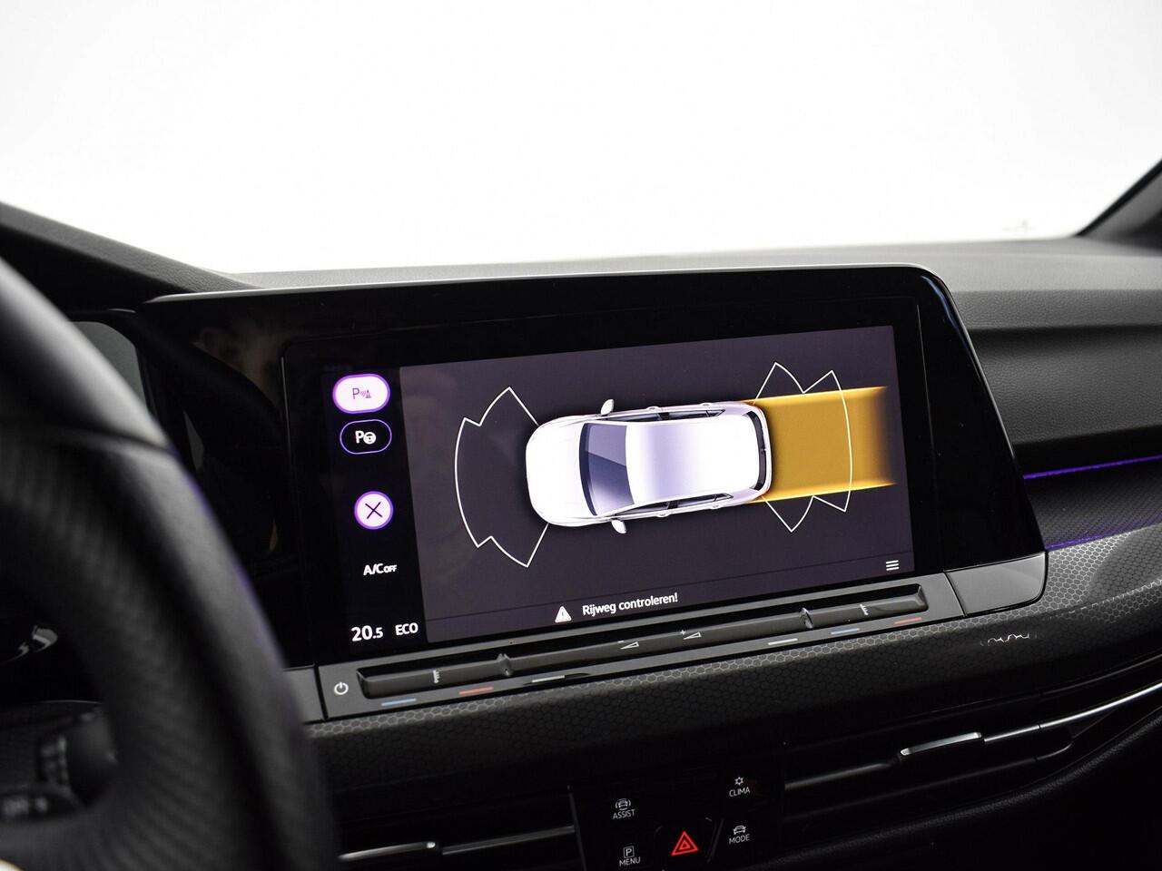 Volkswagen GOLF 1.4 245pk eHybrid GTE · Apple/Android Car Play · Navigatie · Sfeerverlichting · P-Sensoren · 17'' Inch · Garantie t/m 20-01-2027 of 100.000km