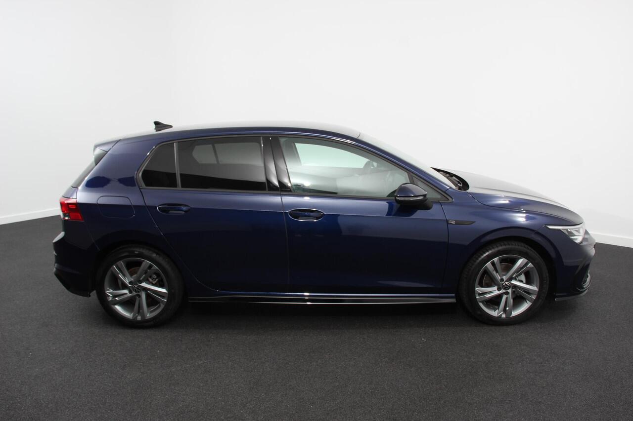 Volkswagen GOLF 1.5 eTSI DSG R-Line | Navigatie | Climate Control | Adaptive cruise control | Dab | Led | Stoel en Stuurverwarming