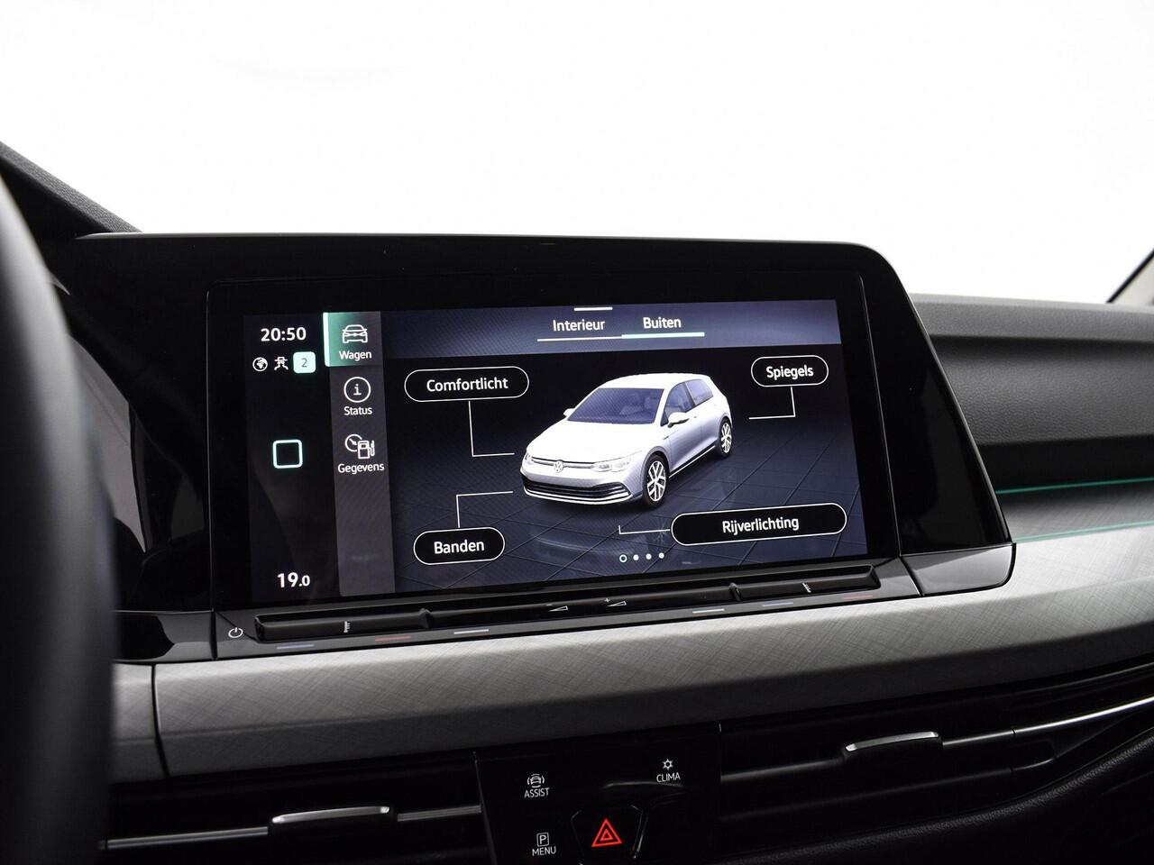 Volkswagen GOLF 1.0 TSI 110pk Life · Apple/Android Car Play · Navigatie · P-Sensoren · Sfeerverlichting · Getint Glas · 16'' Inch · Garantie t/m 03-07-2027 of 100.000km