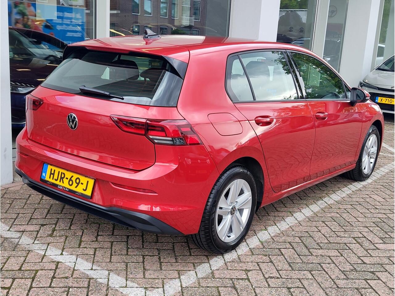 Volkswagen GOLF 1.0 eTSI LIFE AUTOMAAT nú een SUPERDEAL! | Virtual Cockpit | Carplay/Android