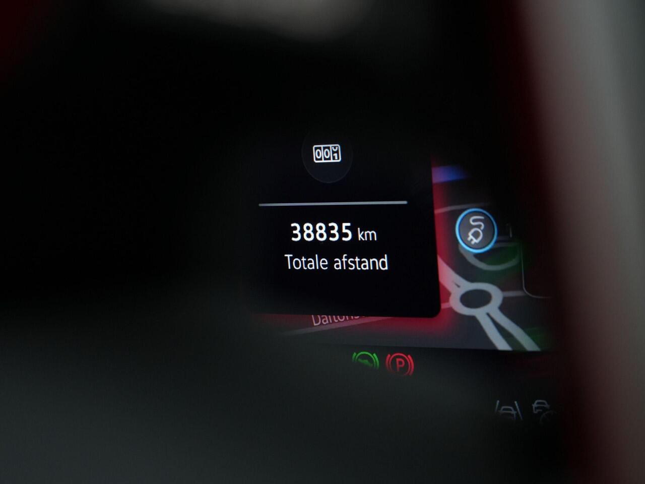 Volkswagen GOLF 2.0 TSI GTI Clubsport 300 pk DSG | Panoramadak | Harman/Kardon | Adaptief sportonderstel | Rondomzicht camera | IQ Light