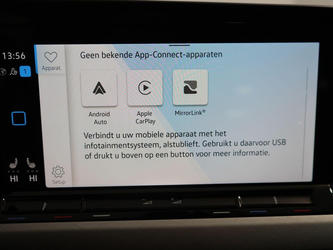 Volkswagen GOLF 1.5 TSI Life Business Carplay |