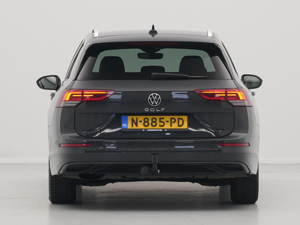 Volkswagen GOLF Variant 1.0 TSI Life Business Navigatie Stoel/stuurverwarming Parkassist Sideassist Pdc Acc 201