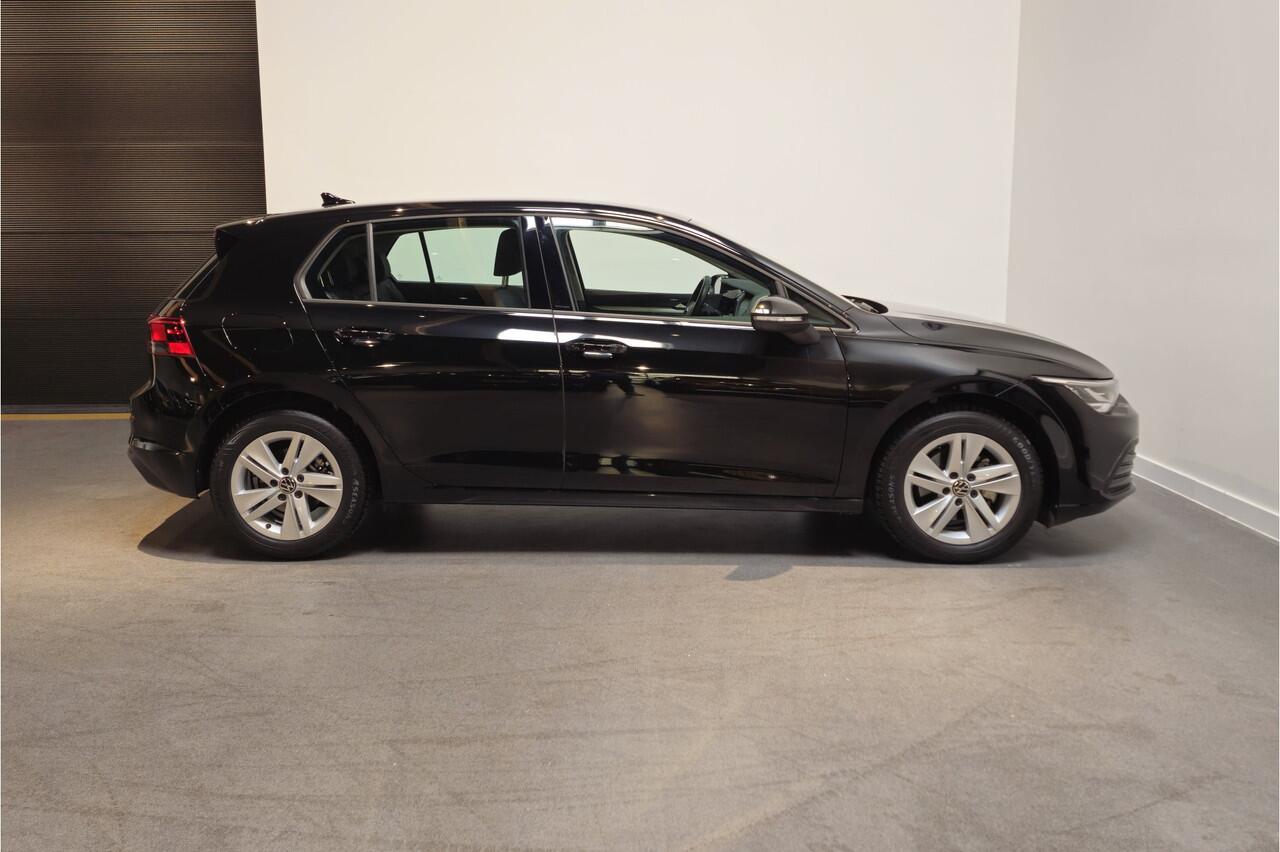 Volkswagen GOLF 1.0 eTSI Life Business - Apple Carplay/Android Auto draadloos - Adaptive Cruise - Virtual Cockpit