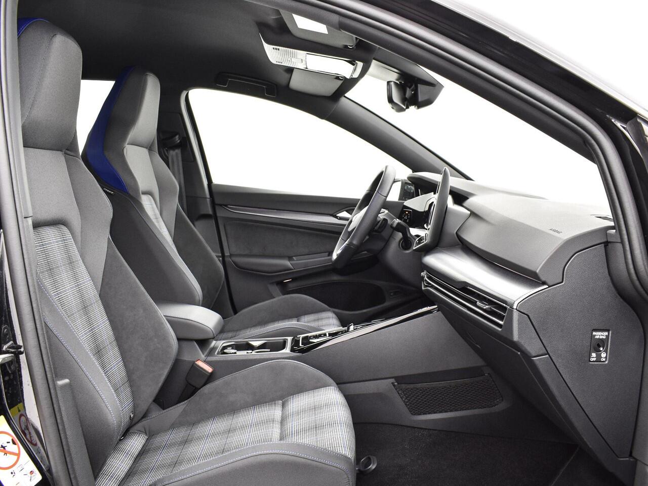 Volkswagen GOLF 1.5 272pk DSG eHybrid GTE · Apple/Android Car Play · Camera · Navigatie · Stoelverwarming · Dodehoek Detectie · Trekhaak · 18'' Inch · Garantie t/m 06-02-2030 of 100.000km