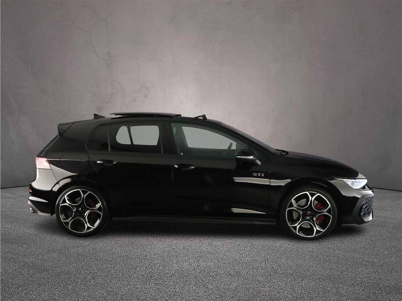 Volkswagen GOLF GTI 2.0 TSI 265pk DSG Automaat Trekhaak, Panoramadak, Adaptive cruise control, Lederen bekleding, 360 camera, Harman Kardon audio, Achteruitrijcamera