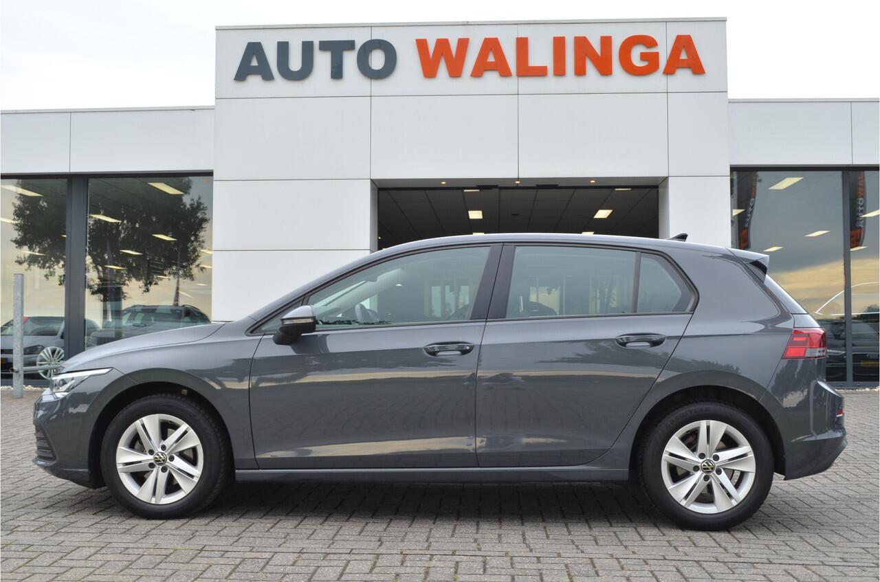 Volkswagen GOLF 1.0 eTSI Life Business Carplay | Stuur + Stoelverwarming | Adaptive Cruise | Virtual cockpit | Sfeerverlichting