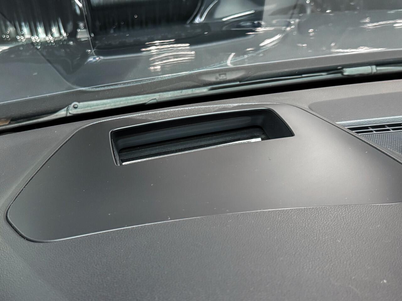 Volkswagen GOLF 2.0 TSI GTI Clubsport IQ|Akrapovic|360camera||HUD|H/K|Panorama