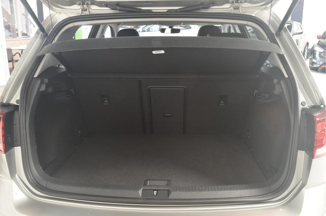 Volkswagen GOLF 1.0 TSI Comfortline // 117.000 km // CLIMA // ADAPTIVE CRUISE // TREKHAAK // NAVI //