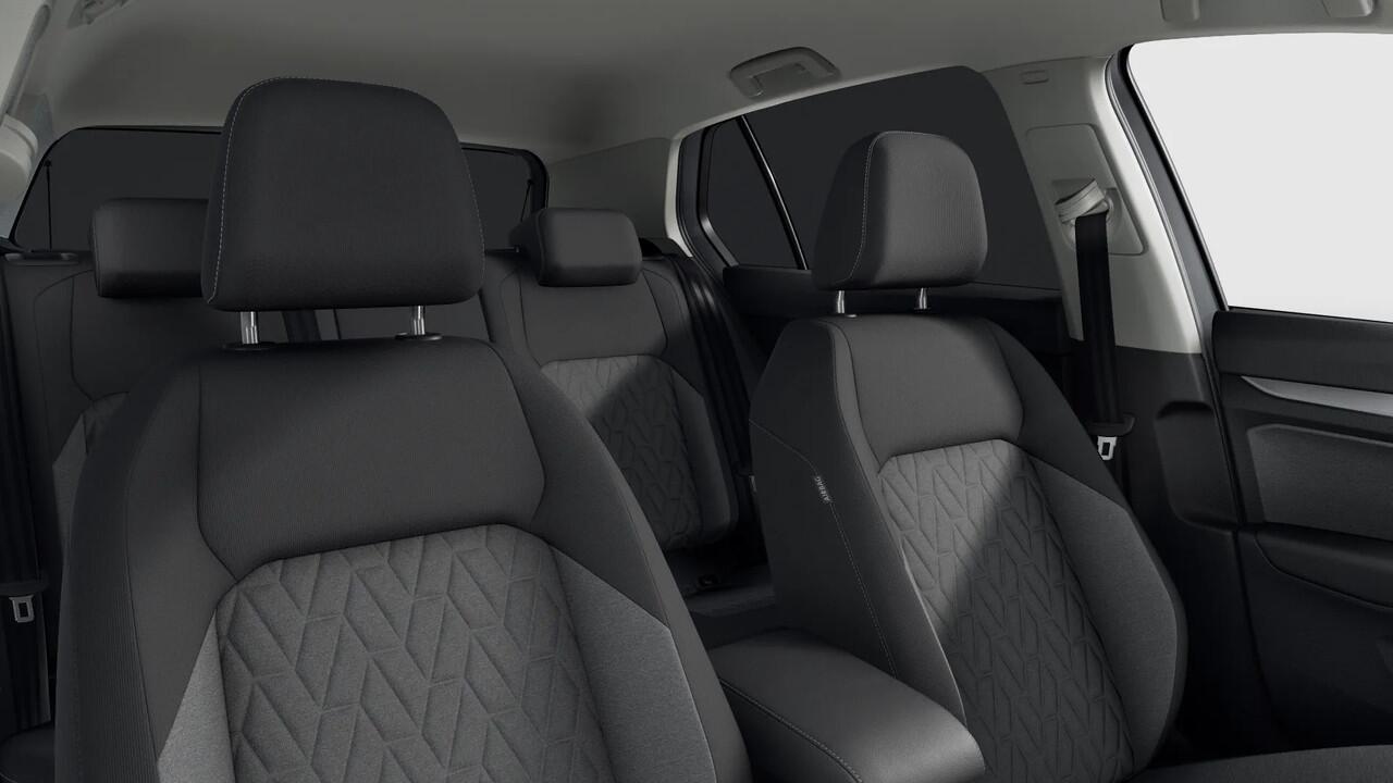 Volkswagen GOLF Life Edition eHybrid | 'App-Connect' draadloze smartphone integratie | Achterbank in ongelijke delen neerklapbaar incl. middenarmsteun en doorlaadmogelijkheid | Afstandscontrolesysteem (Front Assist)