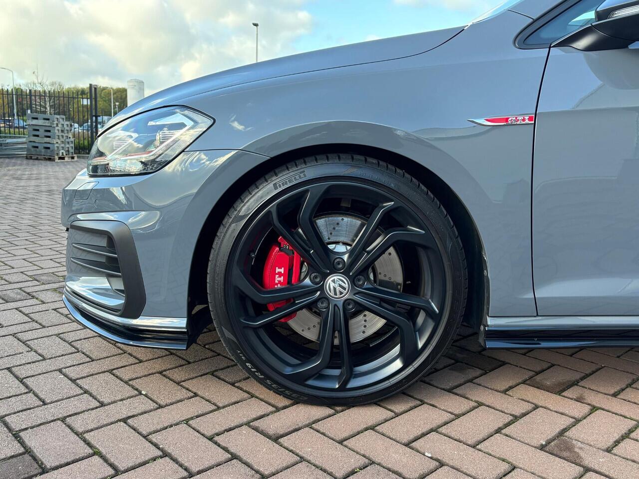 Volkswagen GOLF 2.0 TSI GTI TCR PANO | DCC | DYN