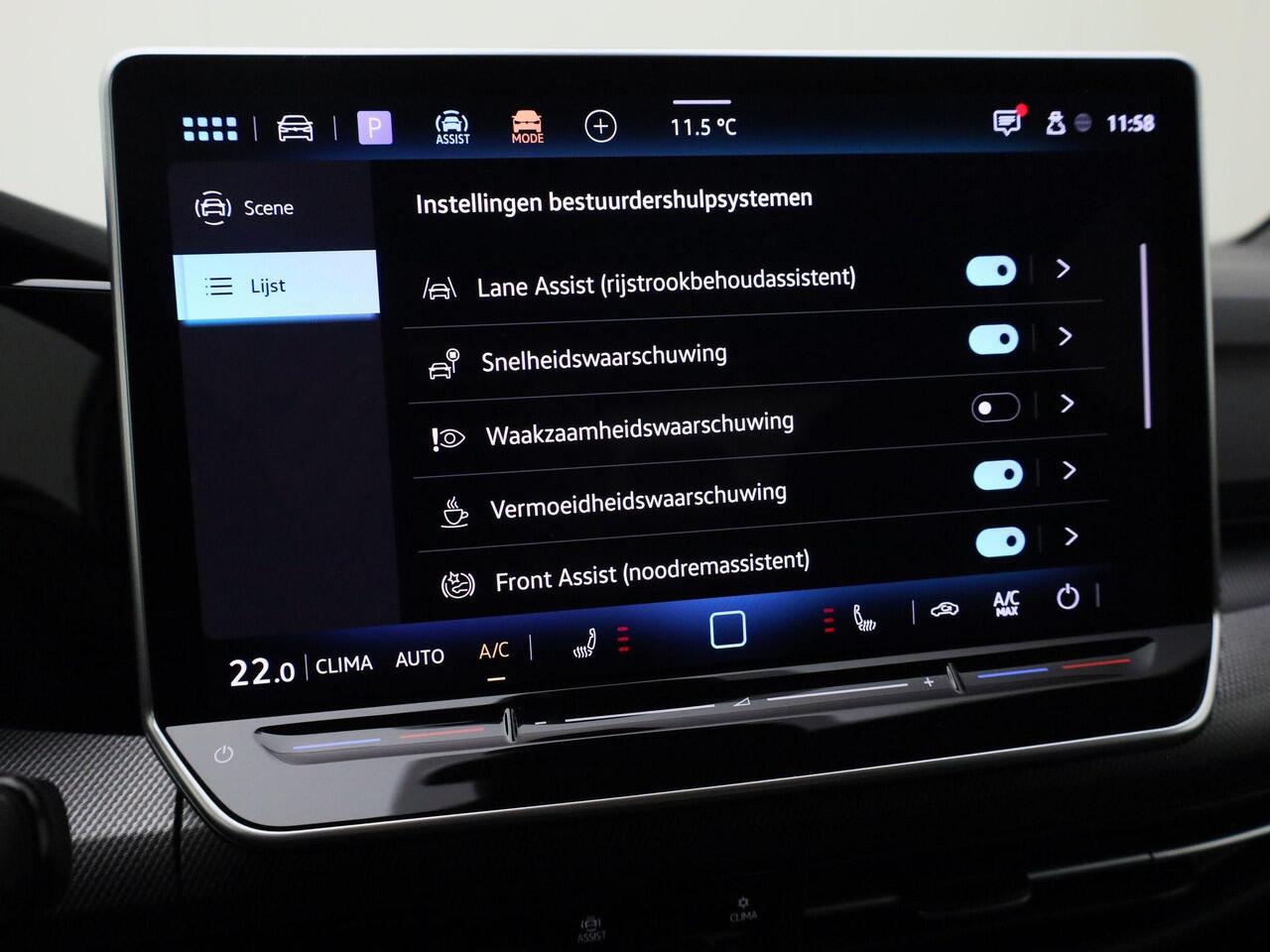 Volkswagen GOLF 1.5eTSI/150PK R-Line DSG · Navigatie · Apple/Android Car Play · Camera + Parkeersensoren · Garantie t/m 19-09-2026