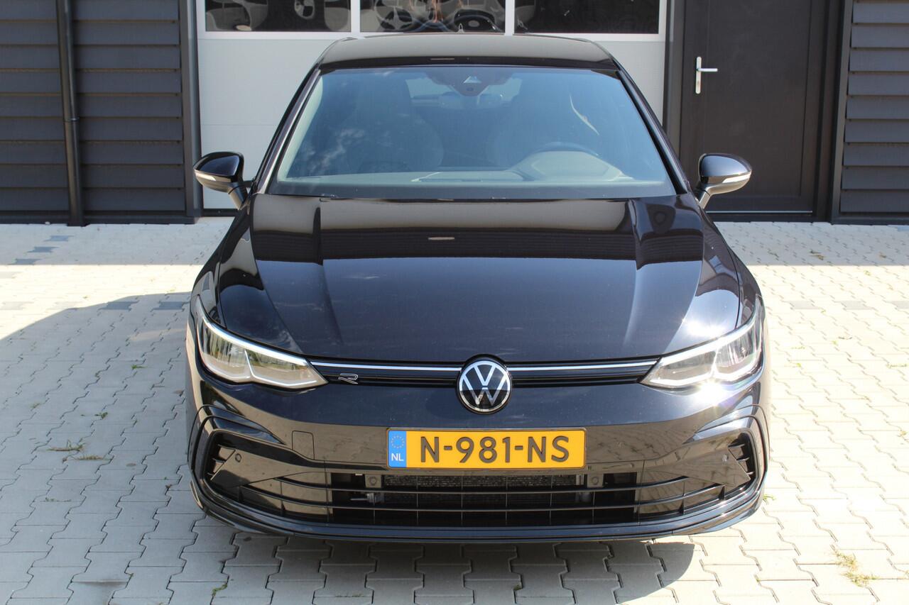 Volkswagen GOLF 1.5 eTSI 150Pk R-Line Business | Automaat | Stoel/Stuurverwarming | Rijklaar | 100% onderhouden