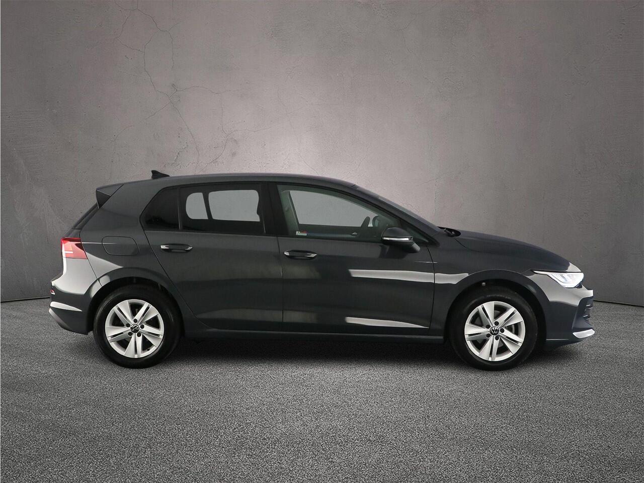 Volkswagen GOLF Life Edition 1.5 eTSI 115pk DSG Automaat Adaptive cruise control, Parkeersensoren, Stoelverwarming, App connect, LED koplampen, Airco, DAB, Radio