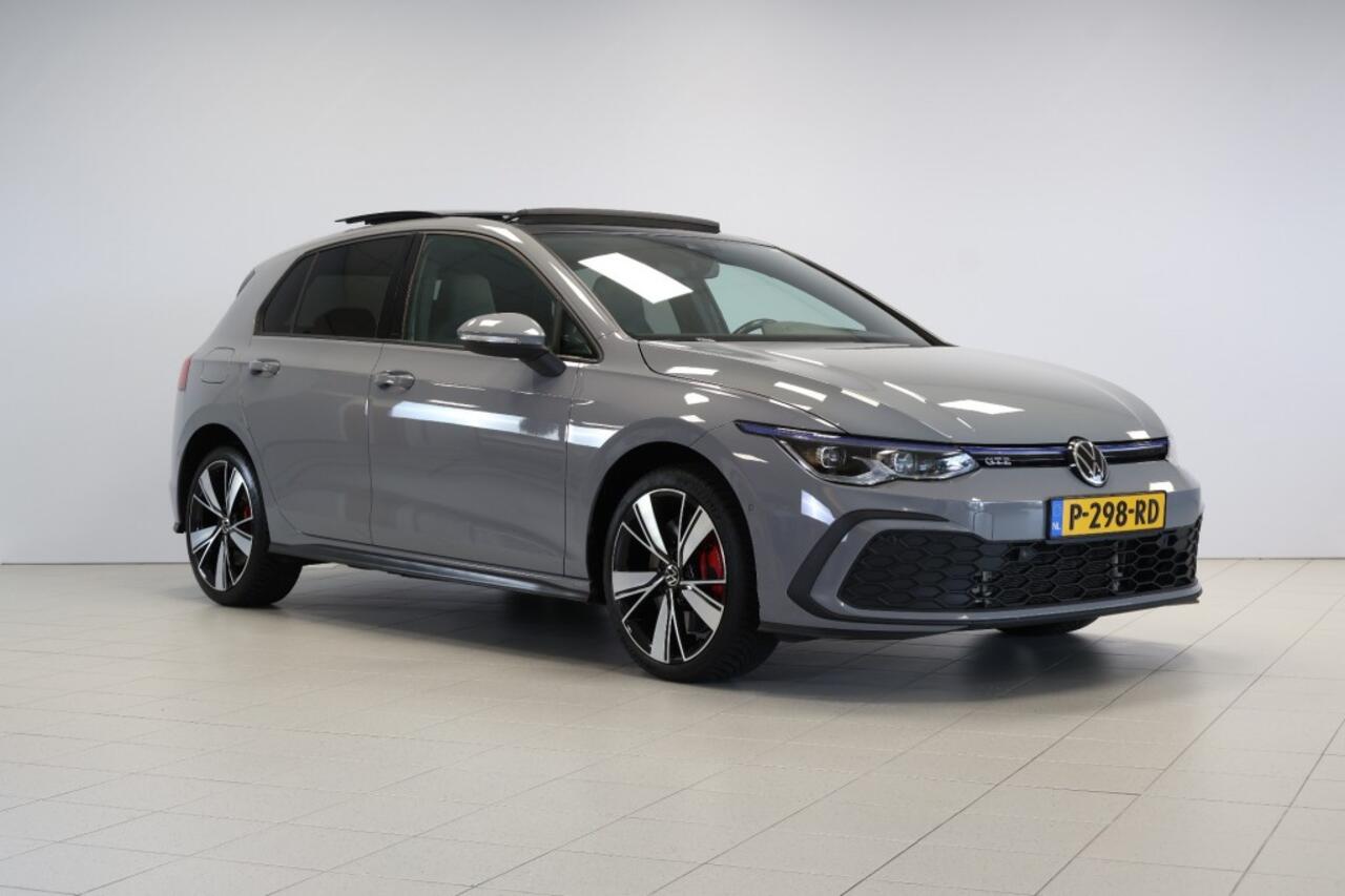 Volkswagen GOLF 1.4 Ehybrid GTE - Open Dak - Stoel+Stuurverwarming - Navi - Carplay