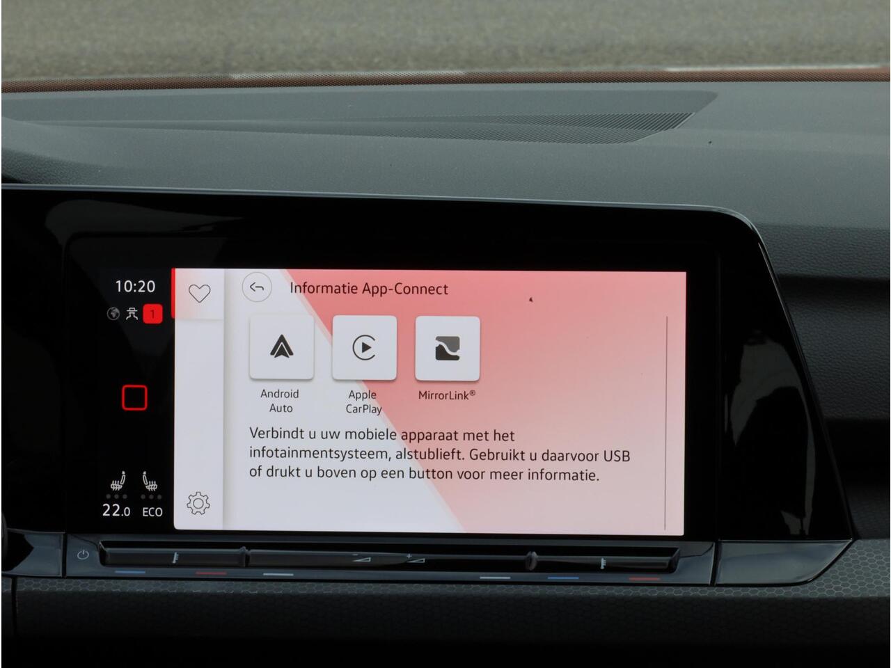 Volkswagen GOLF GTE 245PK | Achteruitrijcamera | Stoel&Stuurverwarming | Carplay/Android | 18"Inch |