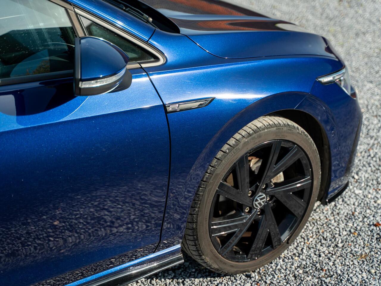 Volkswagen GOLF 1.5 eTSI R-Line Business+ // panorama dak