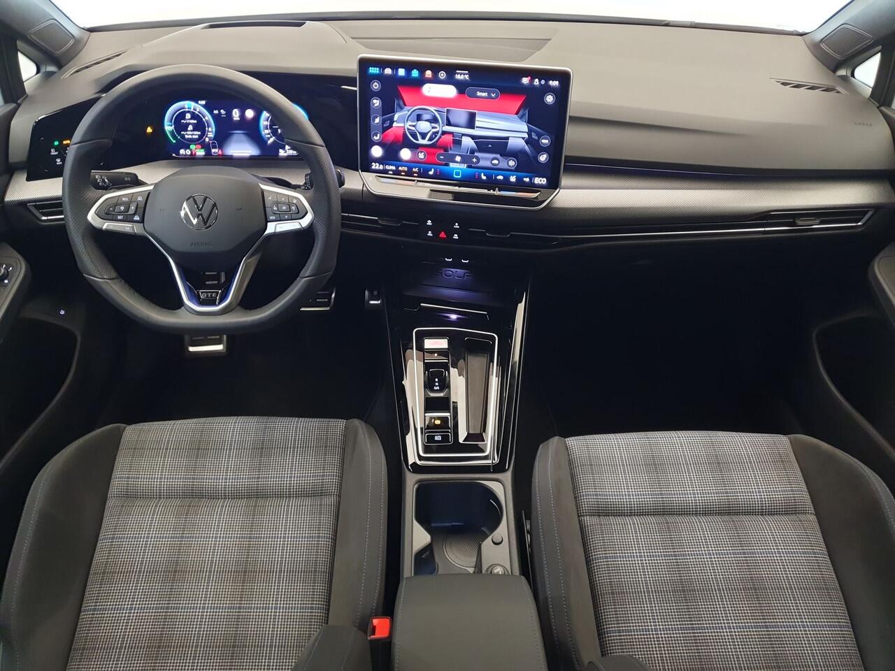 Volkswagen GOLF 1.5 eHybrid 272pk DSG/AUT GTE Wegklapbare trekhaak, Head-Up, Camera