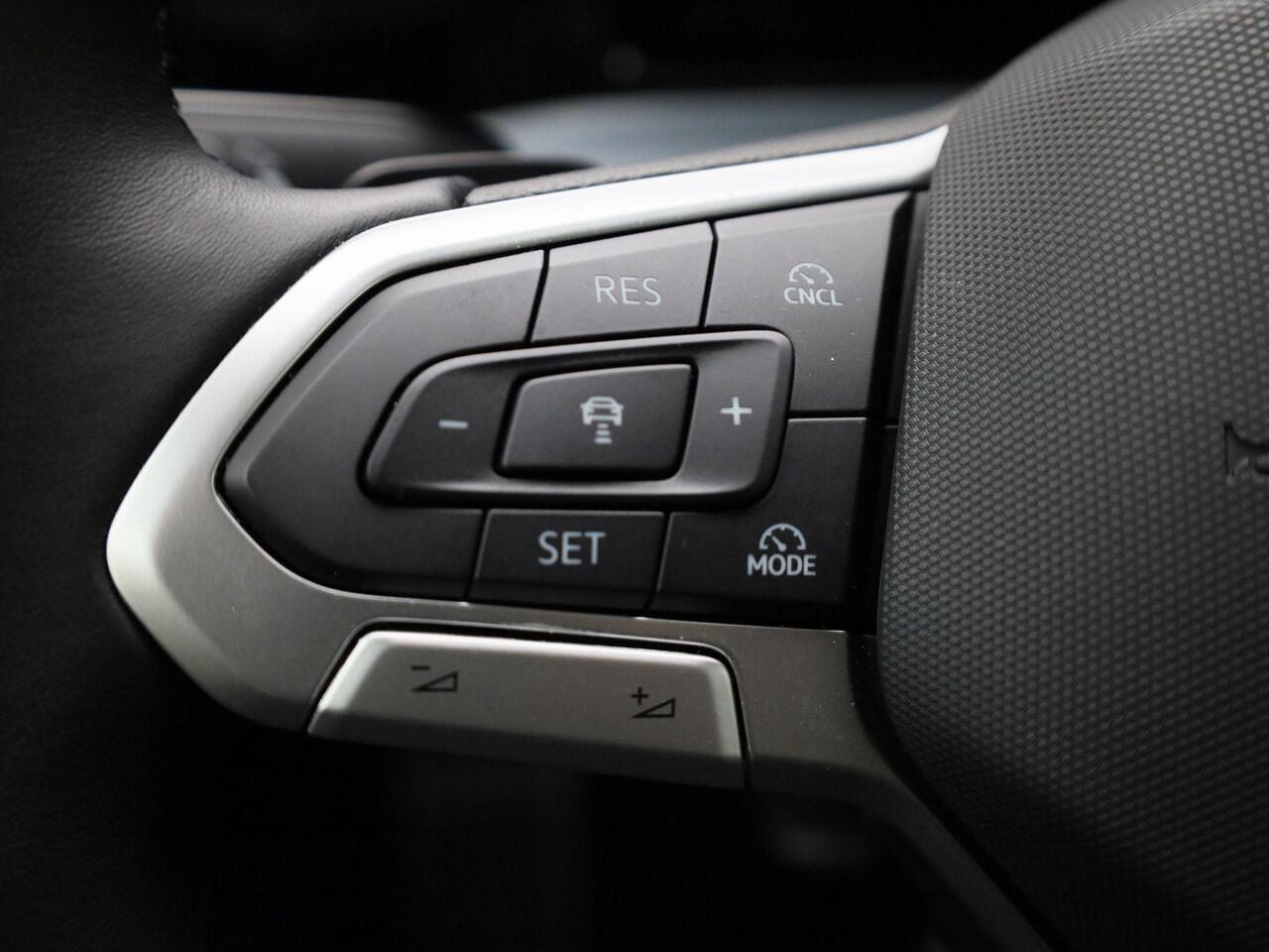 Volkswagen GOLF 1.5e TSI 150PK Goal DSG automaat · NIEUW MODEL · Navigatie · Trekhaak · Apple/Android carplay · Garantie tot november 2026