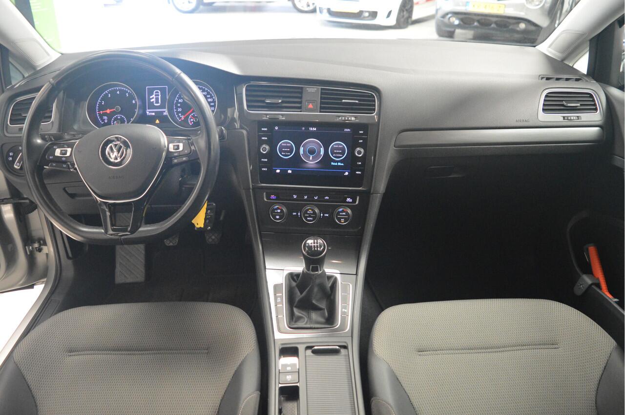 Volkswagen GOLF 1.0 TSI Comfortline // 117.000 km // CLIMA // ADAPTIVE CRUISE // TREKHAAK // NAVI //