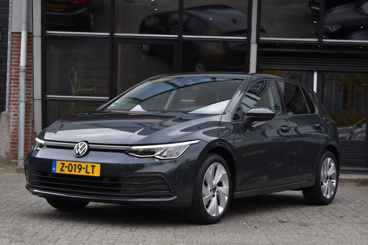 Volkswagen GOLF 1.5 TSI Life Business Lane ACC Keyless StuurVerw. Stoelvw