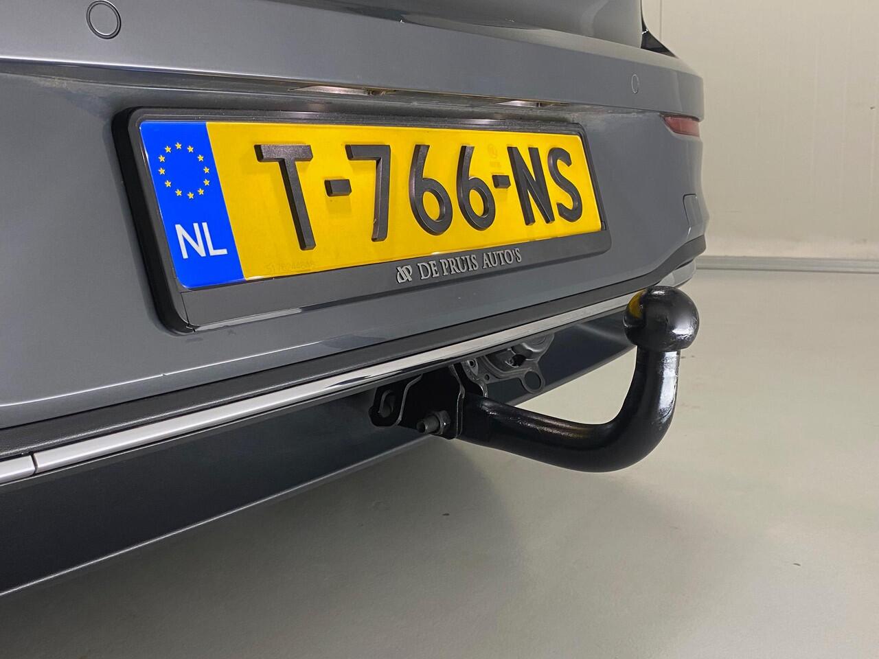 Volkswagen GOLF 1.5 eTSI Active Camera Trekhaak Apple Carplay Standkachel Headup 17inch Navigatie