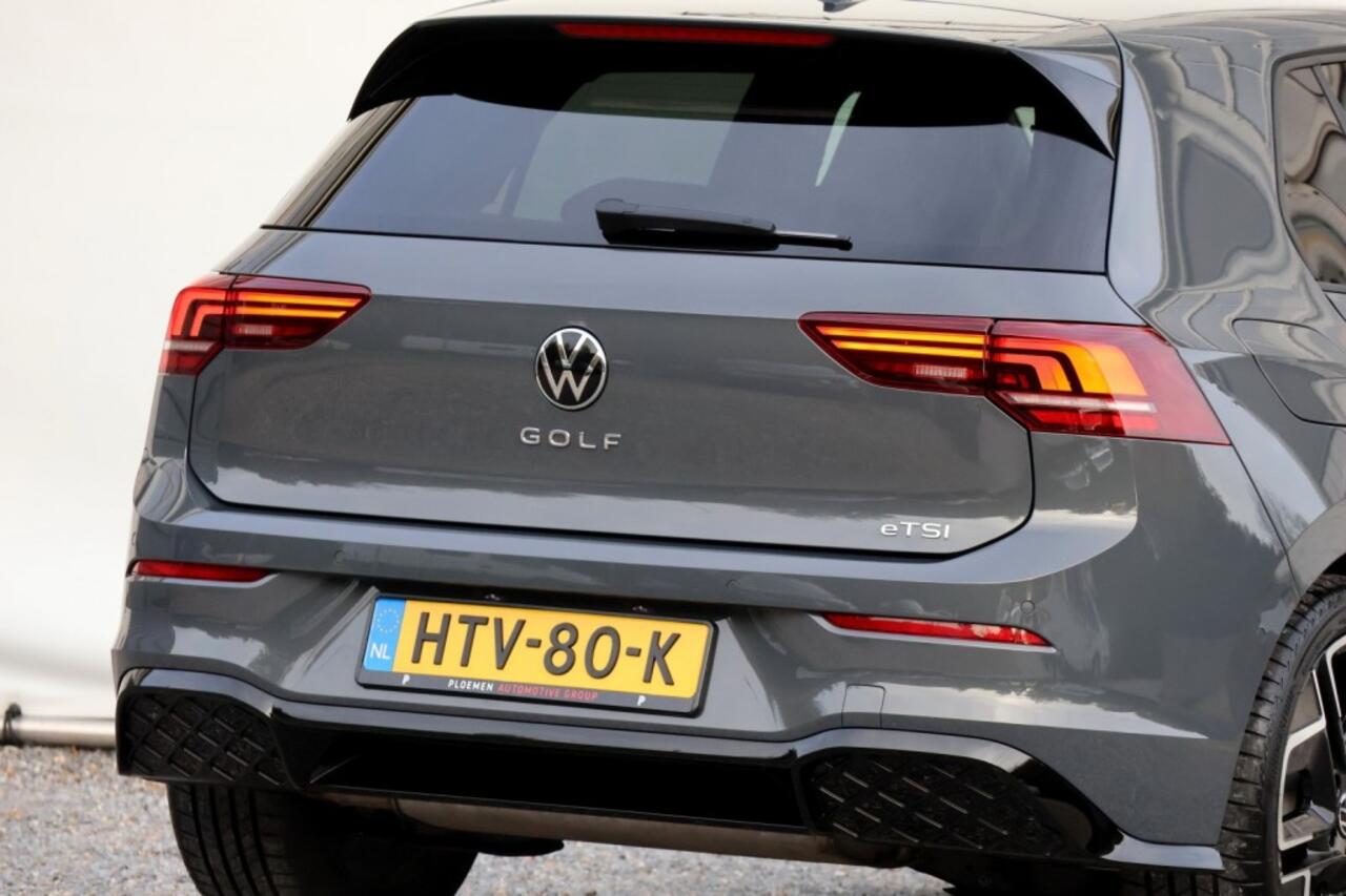 Volkswagen GOLF 1.5 eTSI R-Line Edition - 150 pk **Camera / Keyless / 18 inch