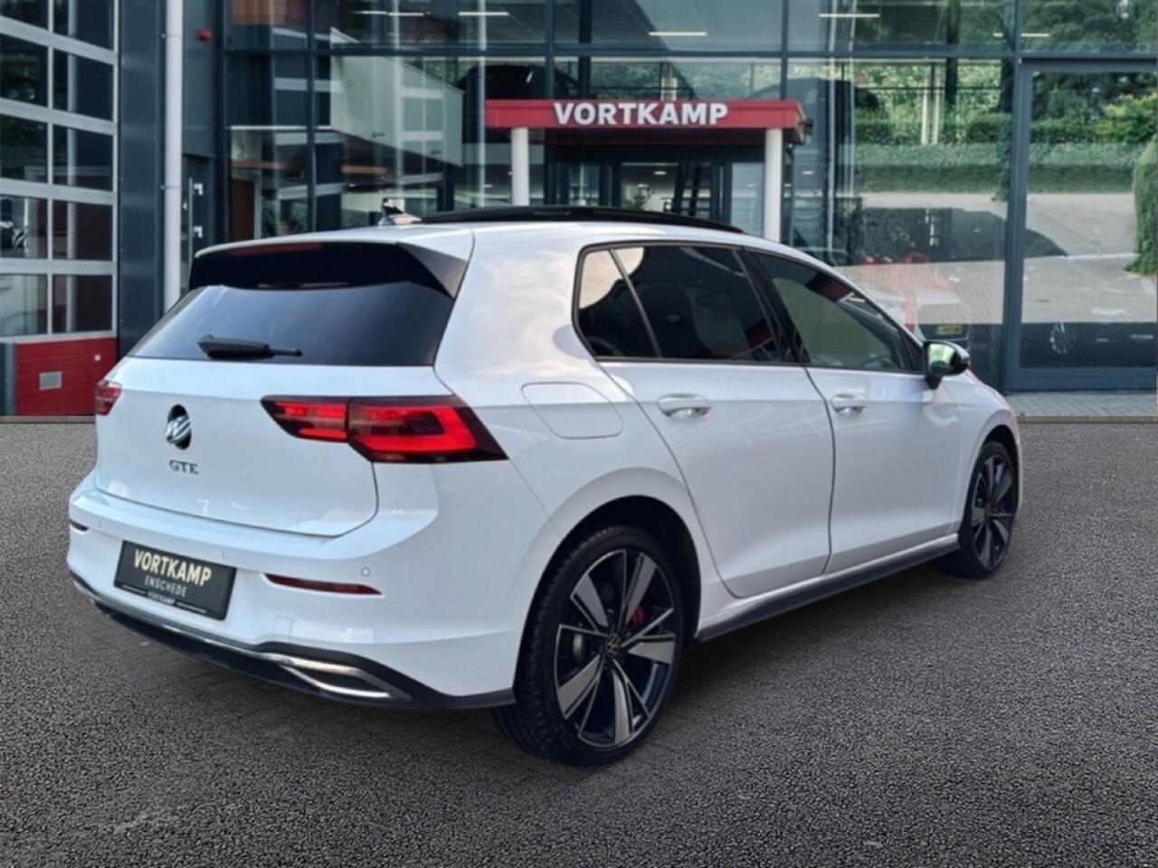 Volkswagen GOLF 1.4 TSI GTE EHYBRID PANO-DAK/IQ-LIGHTS/CAMERA/ACC/STOELVERW