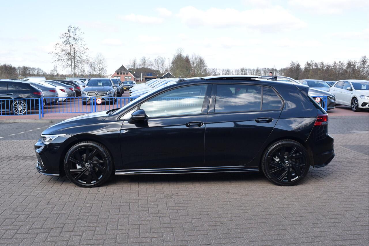 Volkswagen GOLF 1.5 eTSI R-Line Business+ Panoramadak Automaat