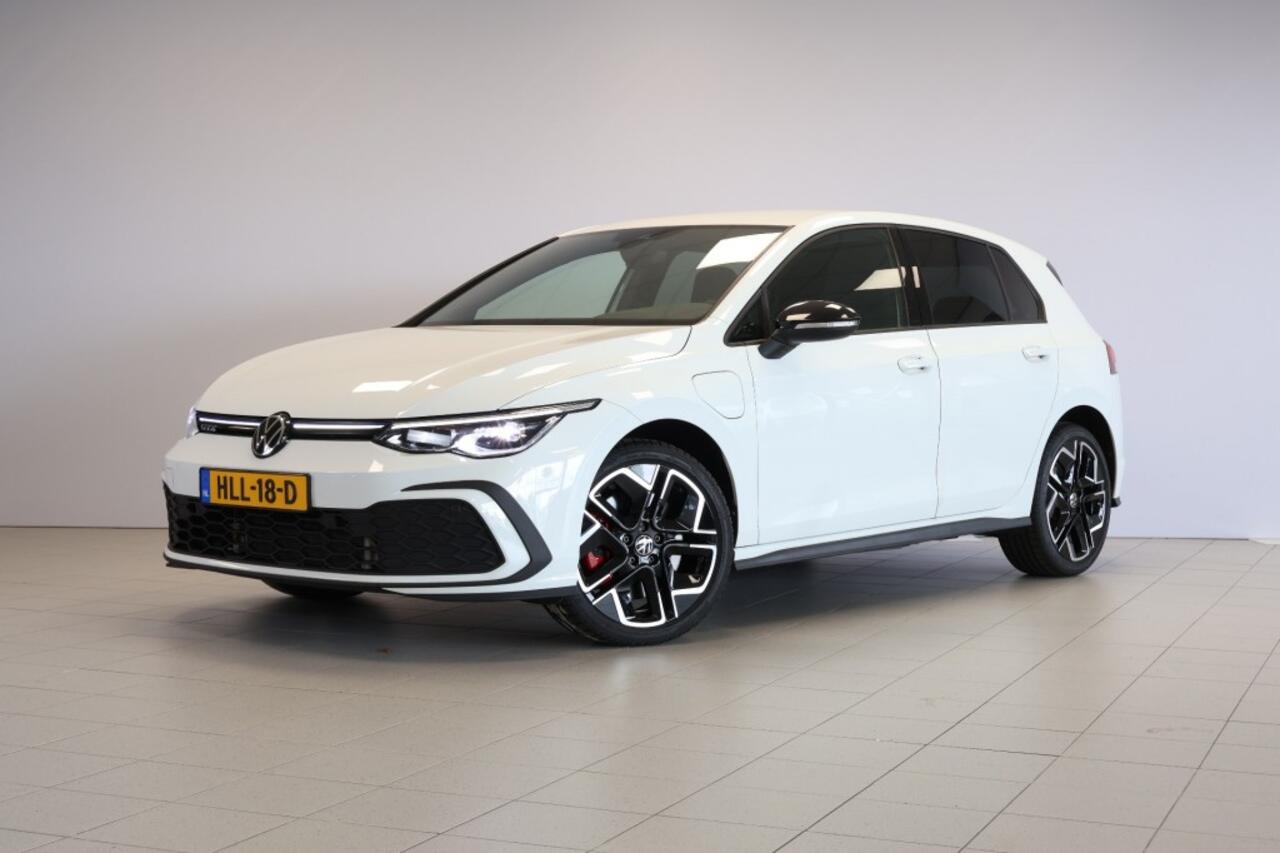 Volkswagen GOLF 1.4 eHybrid GTE 245PK - LED - 18 inch R-Line velgen - Winter pakket