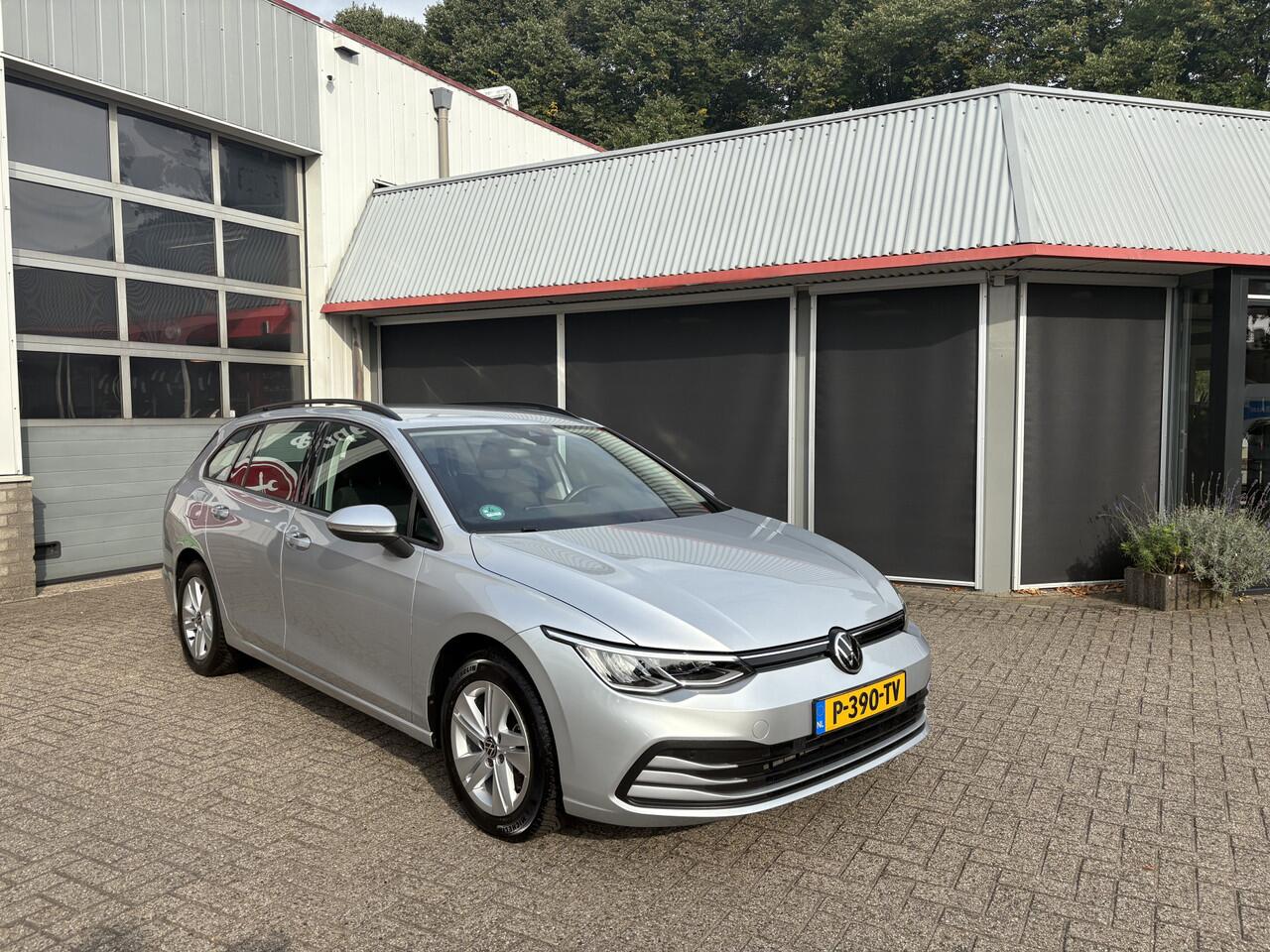 Volkswagen GOLF Variant 1.0 eTSI Life Business