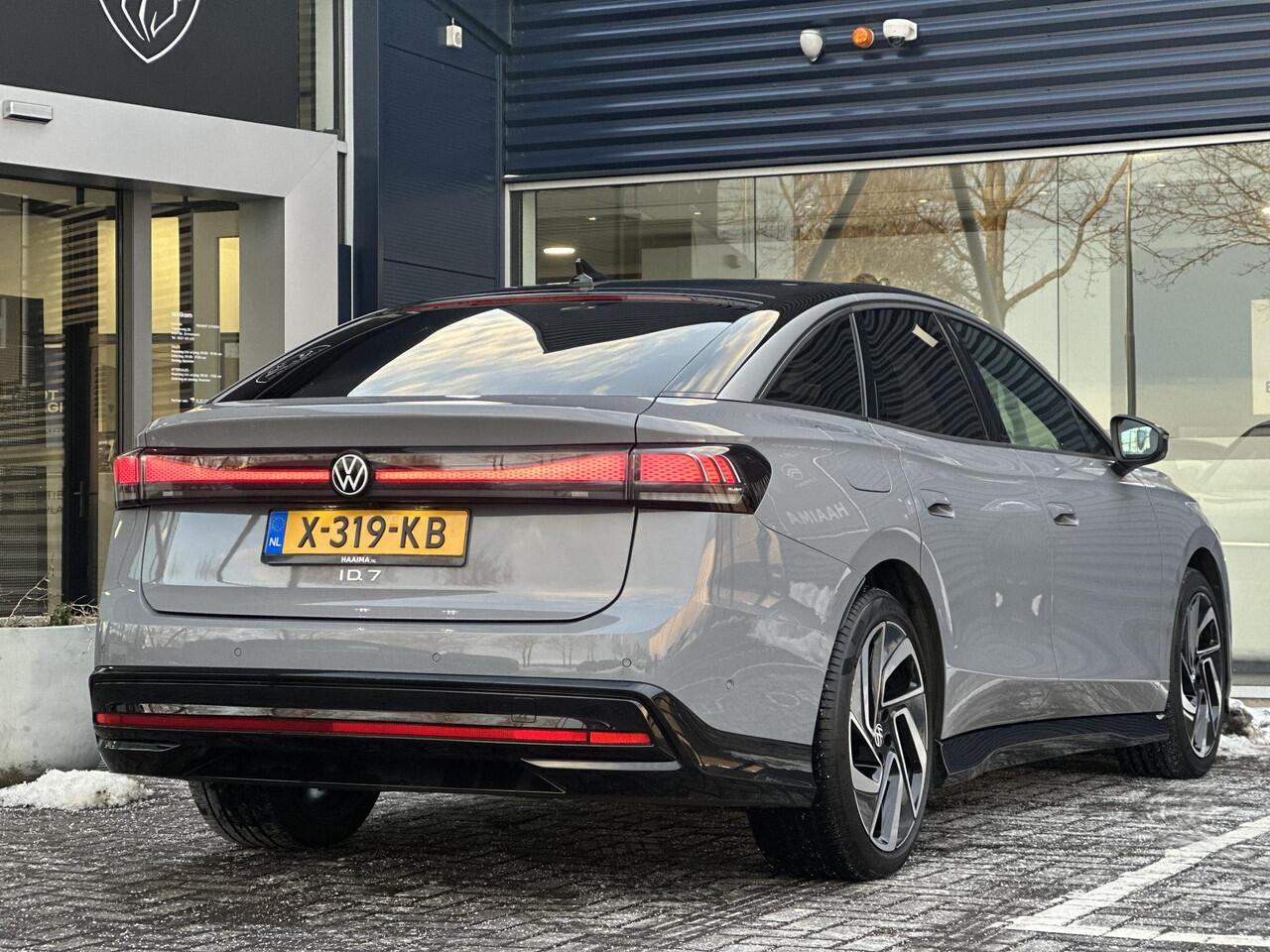 Volkswagen ID ID.7 Pro Business 77 kWh | Stoelmassage/-verwarming/-verkoeling | Apple Carplay/Android Auto | Sfeerverlichting | Navigatie | Adaptive Cruise Control | Climate Control | Draadloze Telefoonlader | Harman Kardon Audiosysteem |