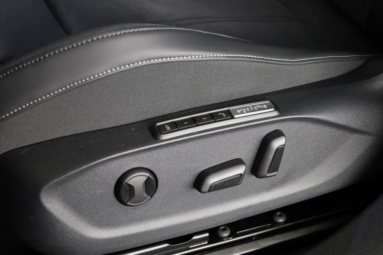 Volkswagen ID ID.7 Tourer Pro Limited Edition 77 kWh | Panoramadak | Head-Up Display | 360 Camera | Stoelverwarming |