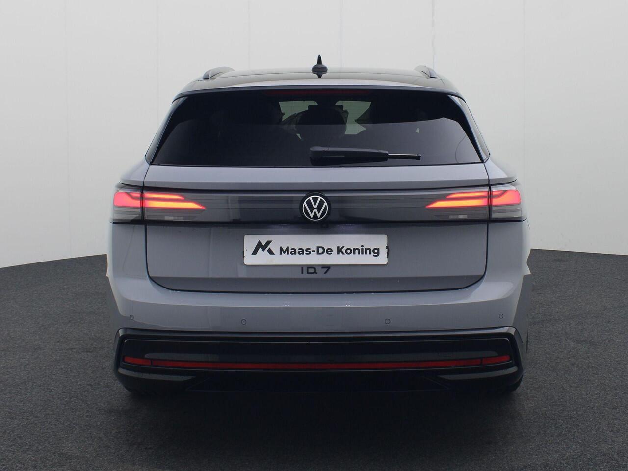 Volkswagen ID ID.7 Tourer Limited Edition 77 kWh accu 286 PK · Stuurwiel verwarmd · Multifunctioneel stuurwiel · Prijs is inclusief inruilpremie ·
