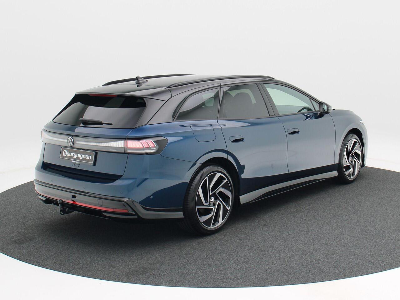 Volkswagen ID ID.7 Tourer Pro Limited Edition 77 kWh 286 pk | Massage Stoelen | Head-Up Display | Trekhaak | 360 Camera | Elektrische Stoelen | Elektrische Achterklep |