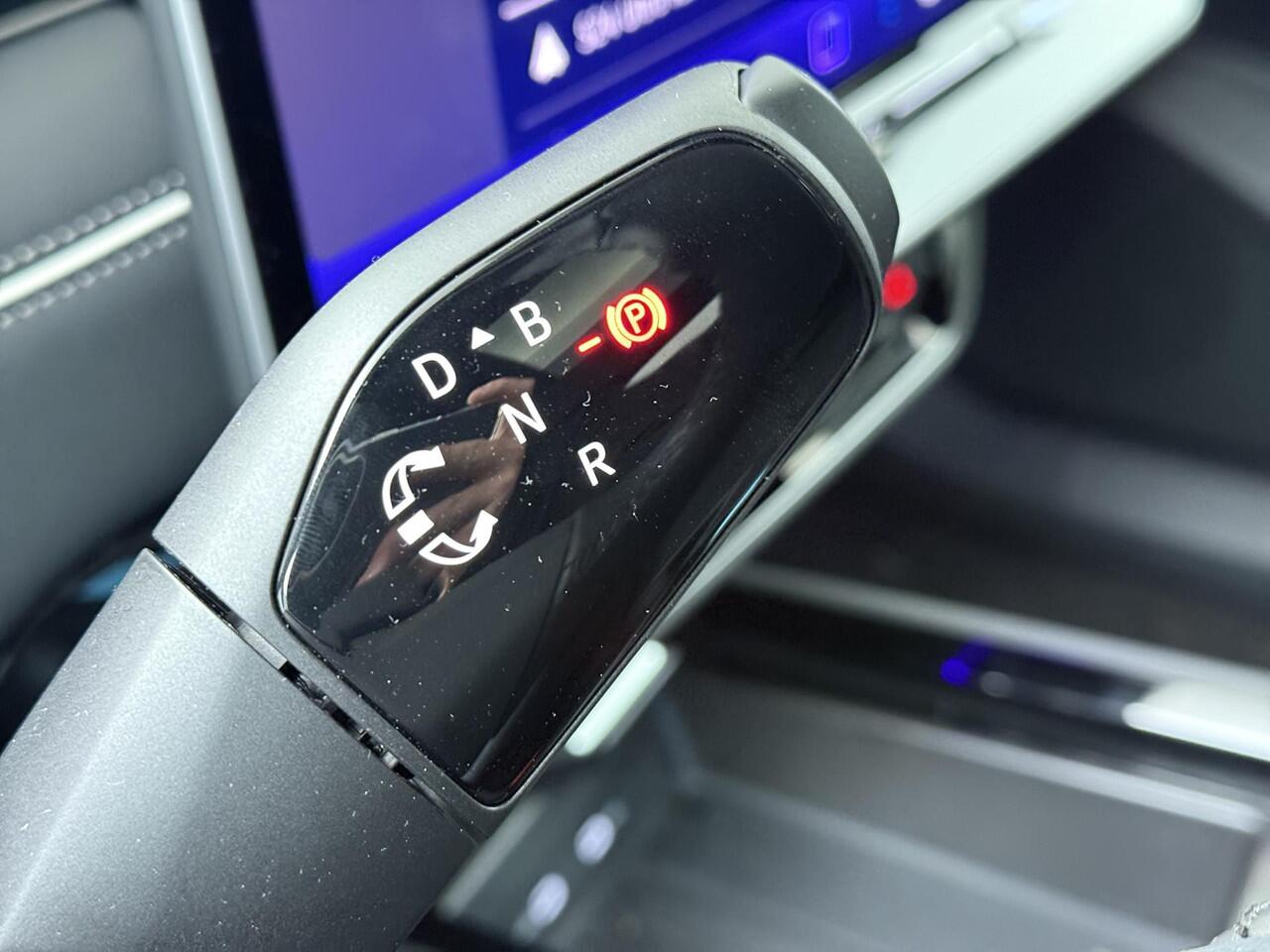 Volkswagen ID ID.7 Pro Limited Edition 77 kWh accu 210 kW / 286 PK | Panoramadak | Adaptief onderstel | Harman Kardon soundsystem | Stoelventilatie & -verwarming |