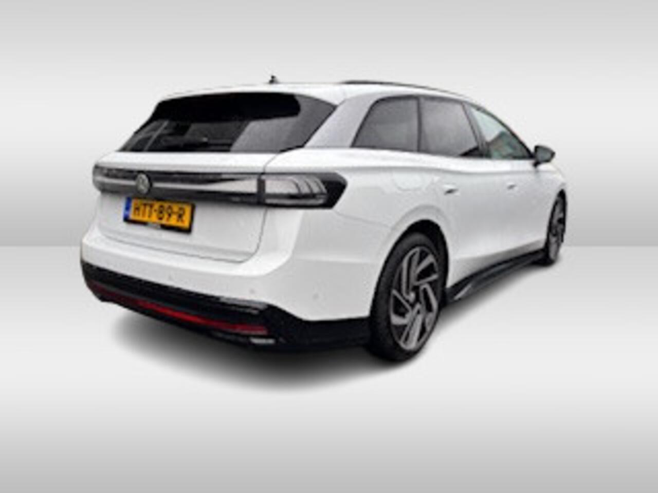 Volkswagen ID ID.7 Tourer Pro Business 77 kWh Navigatie discover pro / Trekhaak inklapbaar / Voorstoelen met massageprogramma's Rijdende demo graag bezichtigen op afspraak