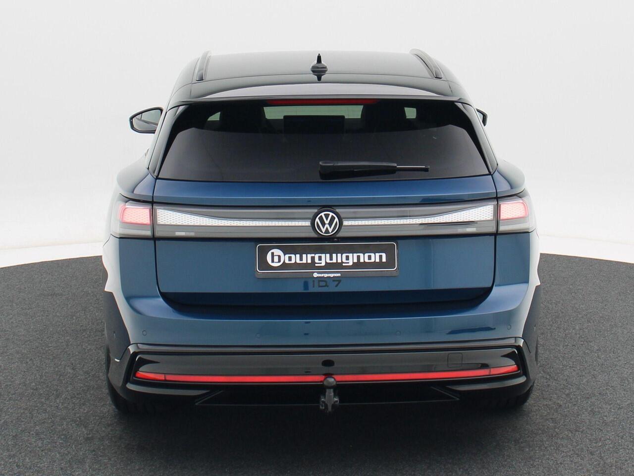 Volkswagen ID ID.7 Tourer Pro Limited Edition 77 kWh 286 pk | Massage Stoelen | Head-Up Display | Trekhaak | 360 Camera | Elektrische Stoelen | Elektrische Achterklep |