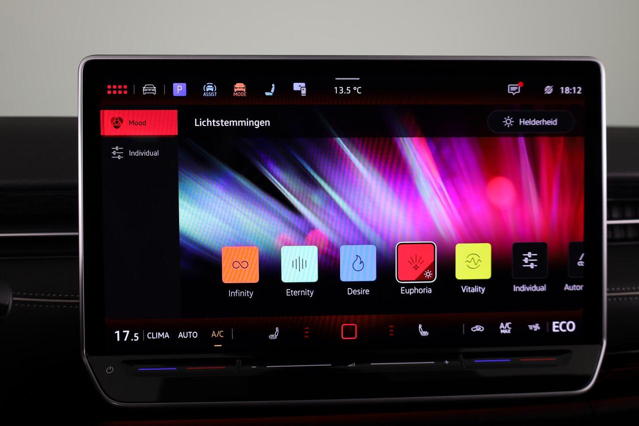 Volkswagen ID ID.7 Tourer Pro Business 77 kWh 286PK | 20 "Lm velgen | Massage stoelen | Matrix LED koplampen |