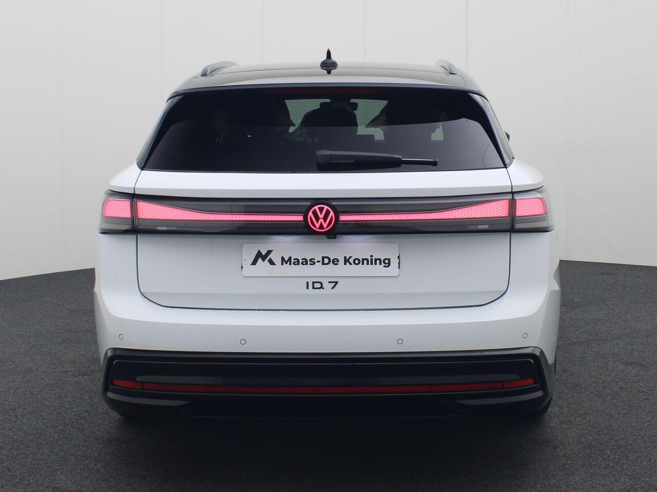 Volkswagen ID ID.7 Pro Limited Edition 77 kWh accu 286 pk · Trekhaak inklapbaar, met elektrische ontgrendeling ·