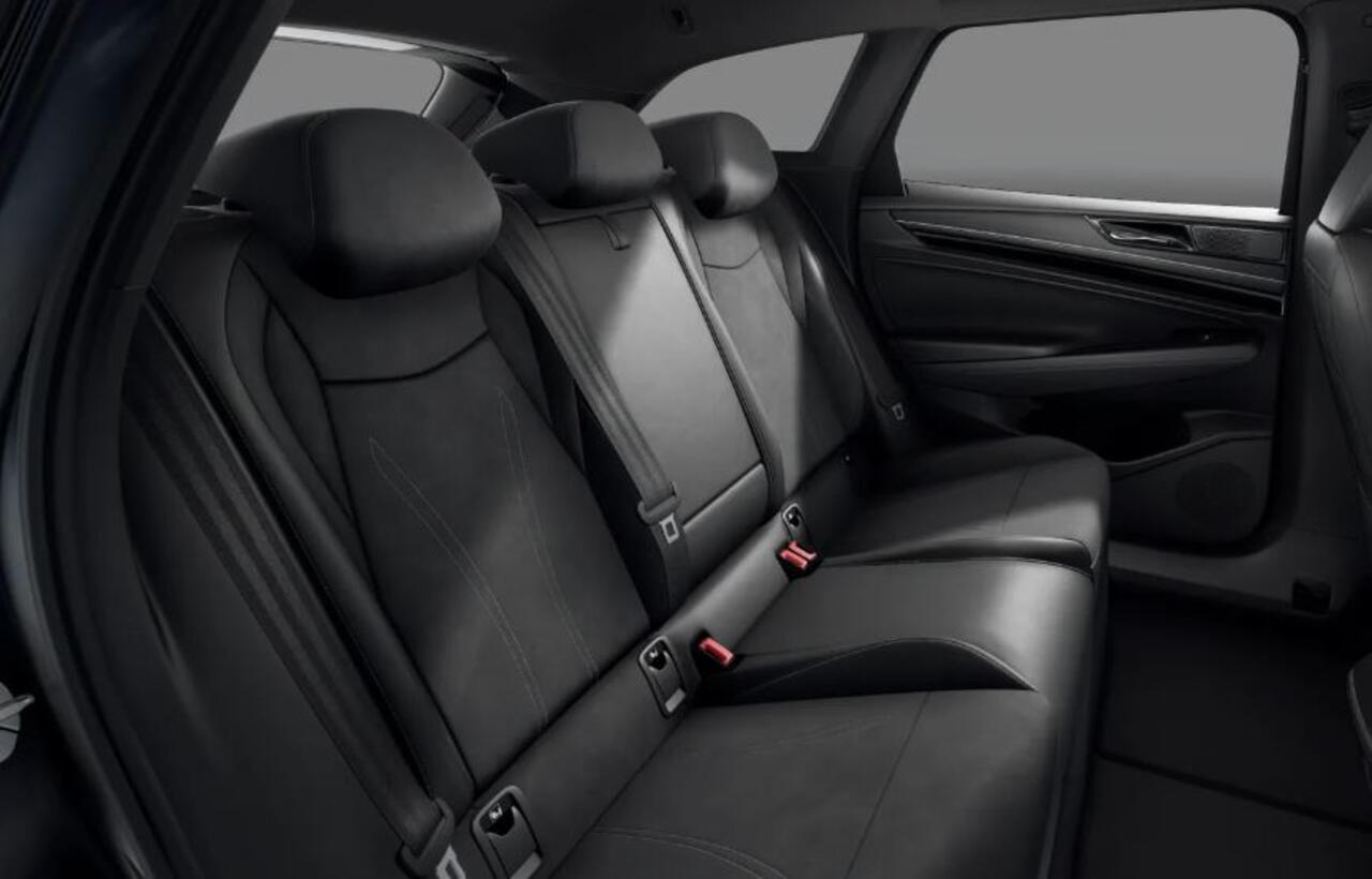 Volkswagen ID ID.7 Tourer Pro Limited Edition 77 kWh !!!Profiteer ook van ¤ 2.000 inruilpremie!!!