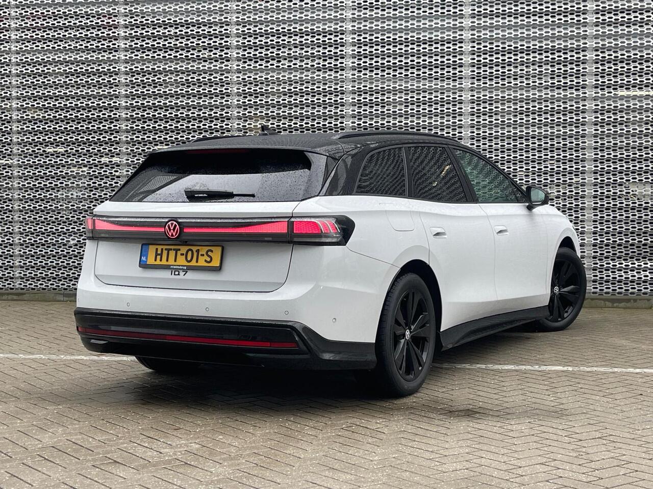 Volkswagen ID ID.7 Tourer Pro Business 286PK 77 kWh / Black Style / head-Up Display / Massage Stoelen / Matrix-Led Koplampen / 19'' LMV / VW