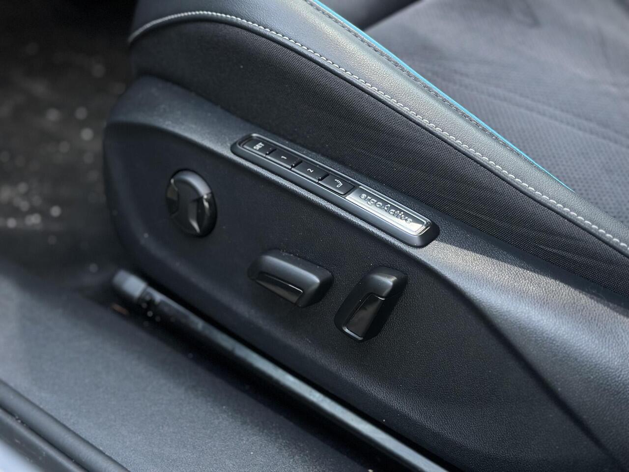 Volkswagen ID ID.7 Pro Business 77 kWh | Stoelmassage/-verwarming/-verkoeling | Apple Carplay/Android Auto | Sfeerverlichting | Navigatie | Adaptive Cruise Control | Climate Control | Draadloze Telefoonlader | Harman Kardon Audiosysteem |