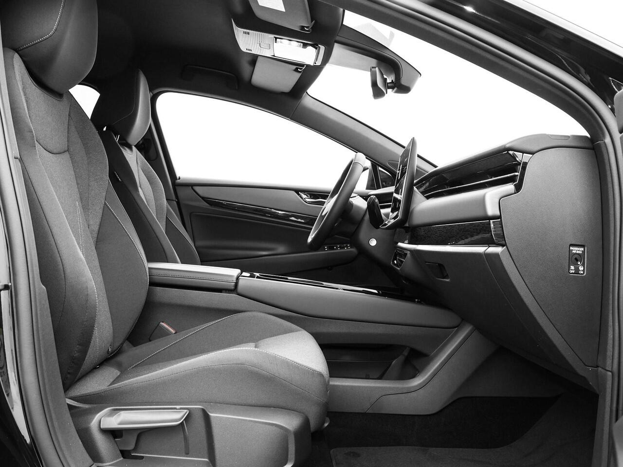 Volkswagen ID ID.7 Tourer Pro Limited Edition 77 kWh accu 286 PK PRIVATE LEASE VANAF ¤568P/M · Stuurwiel verwarmd · Draadloze telefoonlader · 360 Rondomzicht camera · Voorraad OUTLET