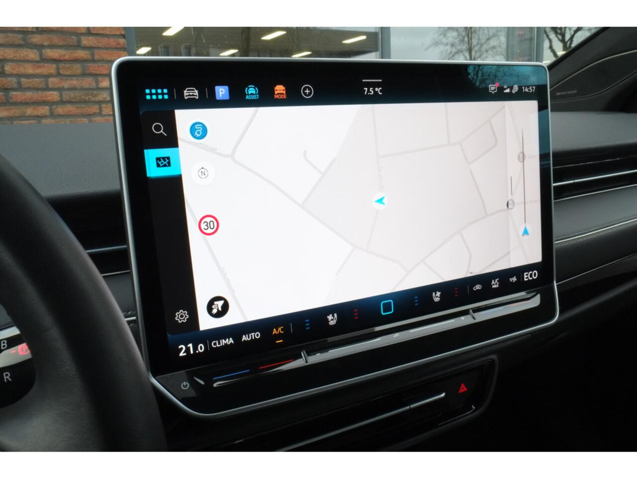 Volkswagen ID ID.7 Tourer 1st Edition 77 kWh Warmtepomp, Panoramadak, Trekhaak, Head-up di