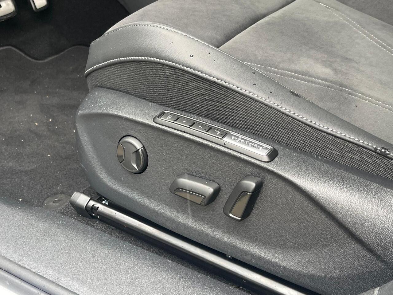 Volkswagen ID ID.7 Tourer Pro Business 286PK 77 kWh / Black Style / head-Up Display / Massage Stoelen / Matrix-Led Koplampen / 19'' LMV / VW