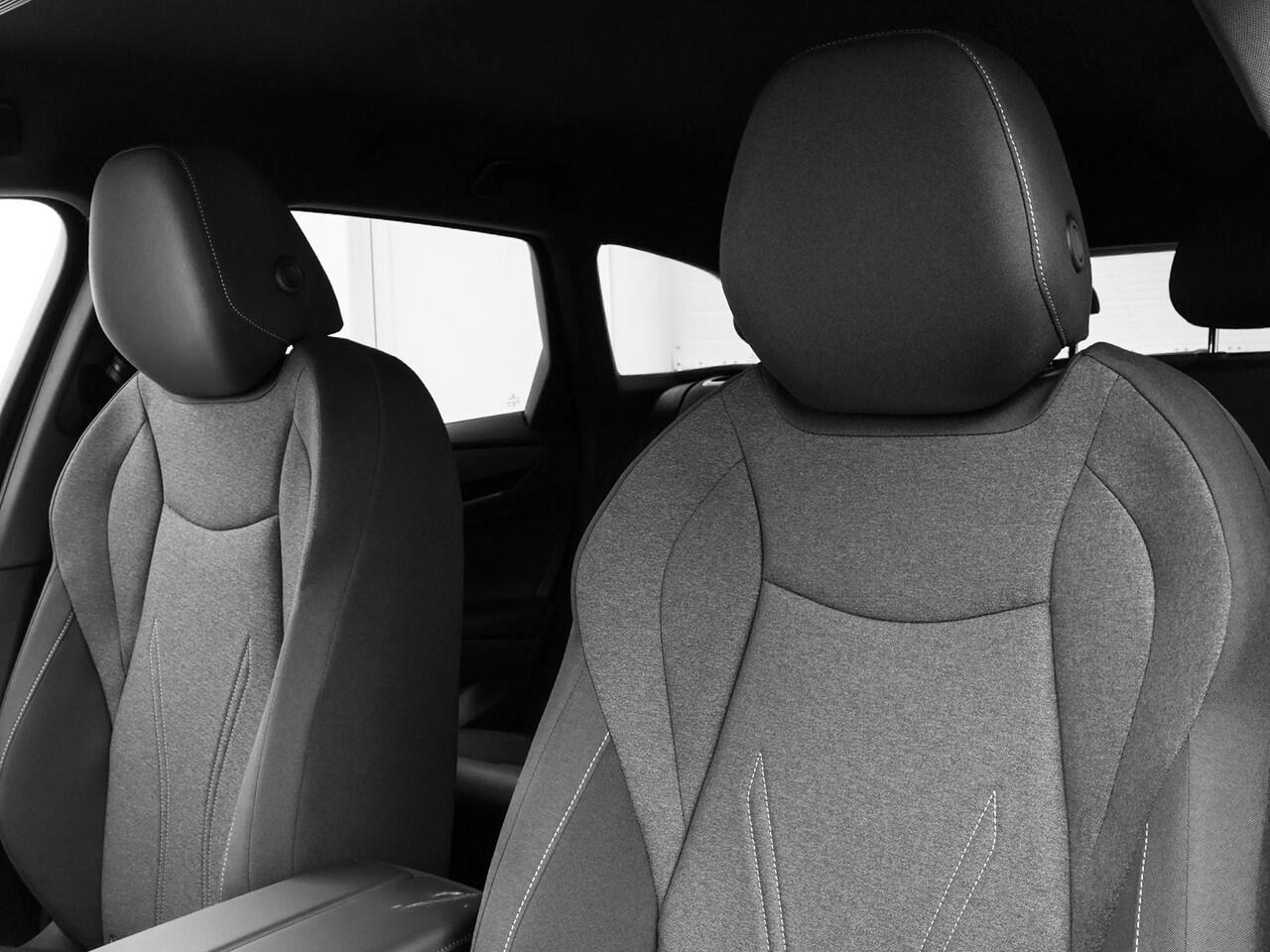 Volkswagen ID ID.7 Tourer Pro Limited Edition 77 kWh accu 286 PK · Draadloze telefoonlader · 360 camera · verwarmde voorstoelen · Prijs is inclusief inruilpremie ·