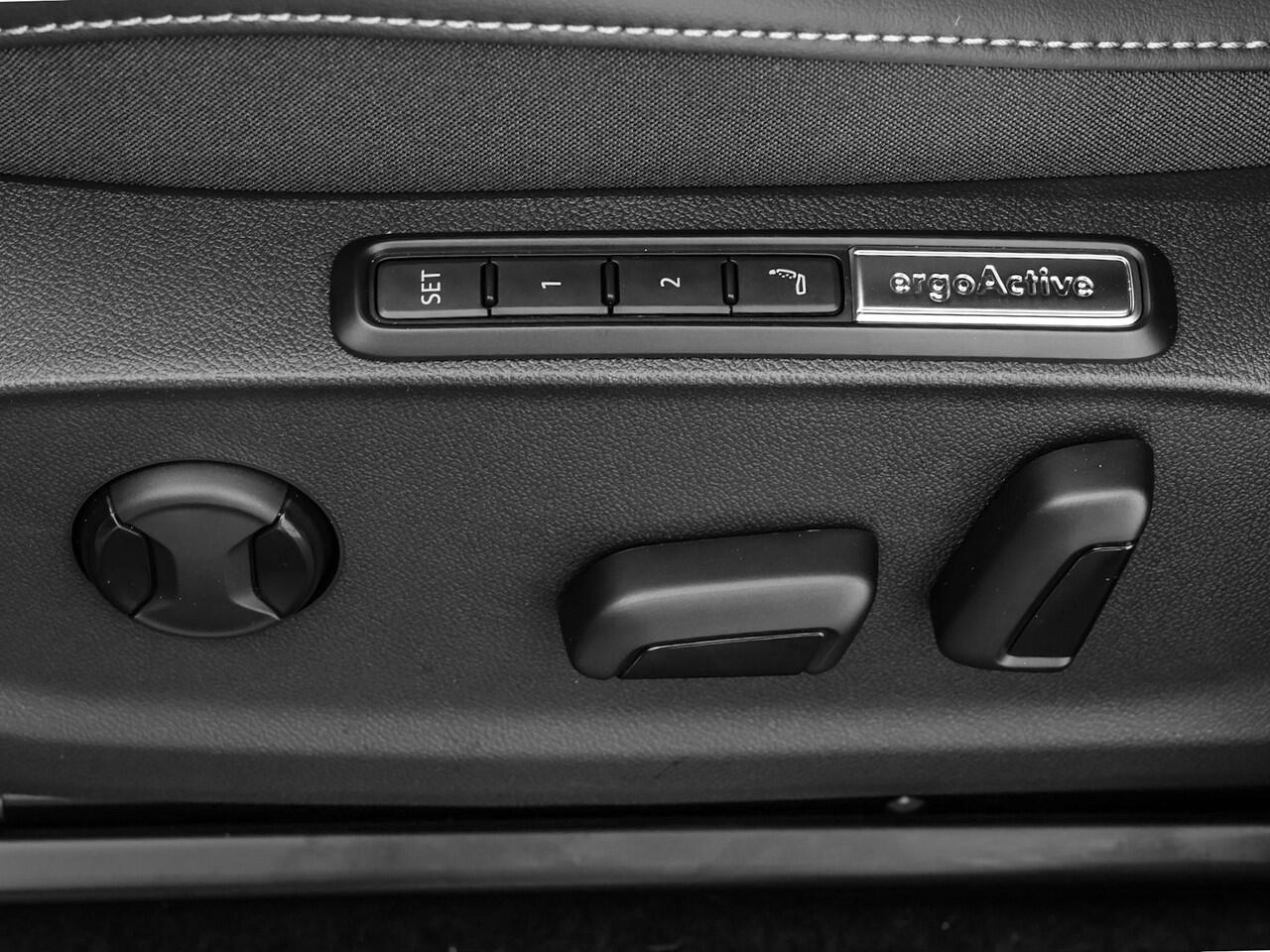 Volkswagen ID ID.7 Tourer Pro Limited Edition 77 kWh accu 286 PK PRIVATE LEASE VANAF ¤568P/M · Stuurwiel verwarmd · Draadloze telefoonlader · 360 Rondomzicht camera · Voorraad OUTLET