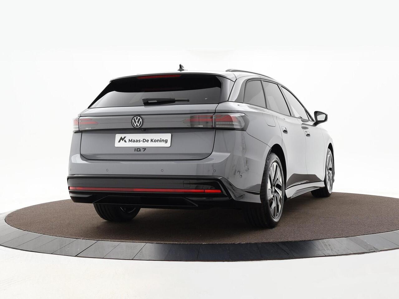 Volkswagen ID ID.7 Tourer Limited Edition 77 kWh accu 286 pk · verwarmd stuurwiel · Draadloze telefoonlader · Prijs is inclusief inruilpremie ·